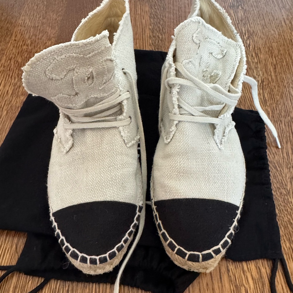 Chic Canvas Espadrille Boots - Black & Cream